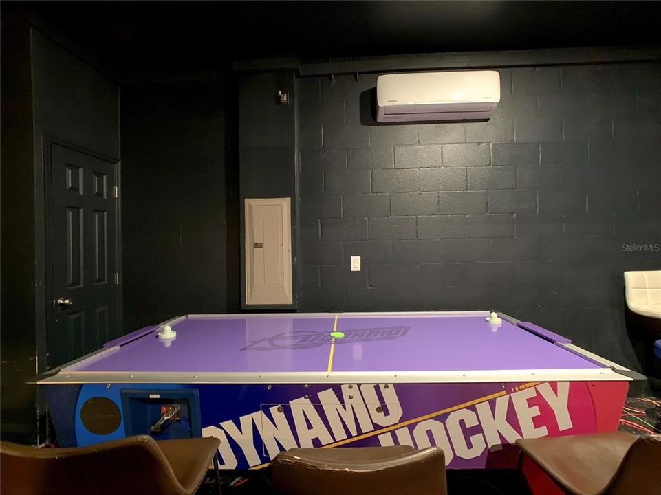 待售: $740,000 (9 贝兹, 5 浴室, 3909 平方英尺)