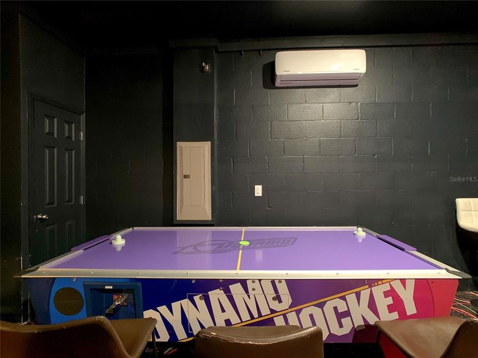 待售: $740,000 (9 贝兹, 5 浴室, 3909 平方英尺)