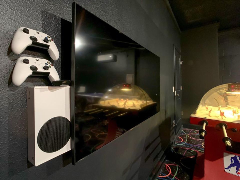 待售: $740,000 (9 贝兹, 5 浴室, 3909 平方英尺)