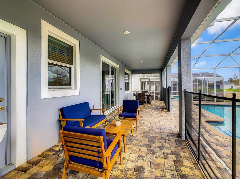 待售: $740,000 (9 贝兹, 5 浴室, 3909 平方英尺)