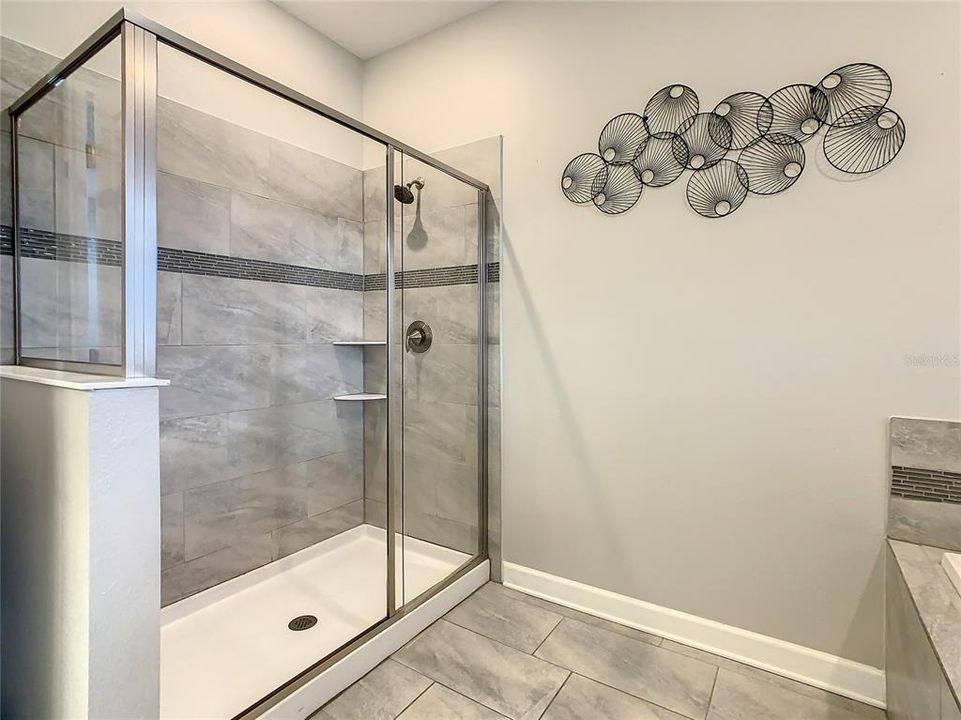 待售: $740,000 (9 贝兹, 5 浴室, 3909 平方英尺)