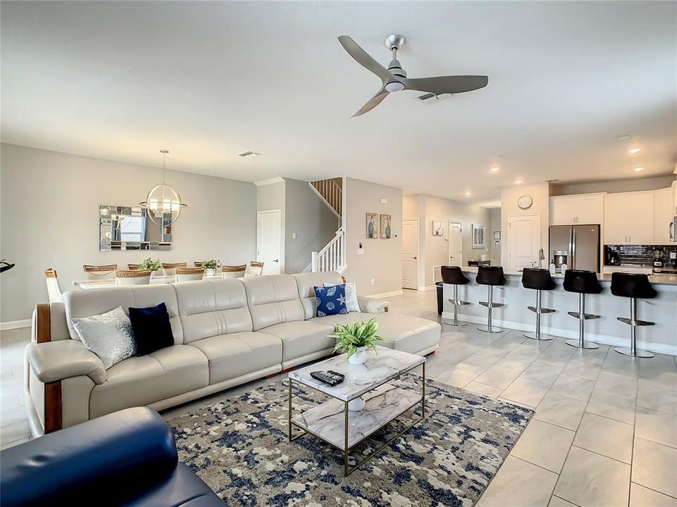 待售: $740,000 (9 贝兹, 5 浴室, 3909 平方英尺)