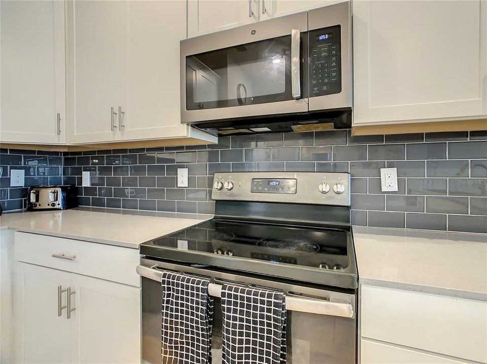 待售: $740,000 (9 贝兹, 5 浴室, 3909 平方英尺)