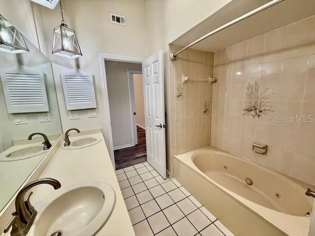 出租: $3,250 (4 贝兹, 2 浴室, 1864 平方英尺)