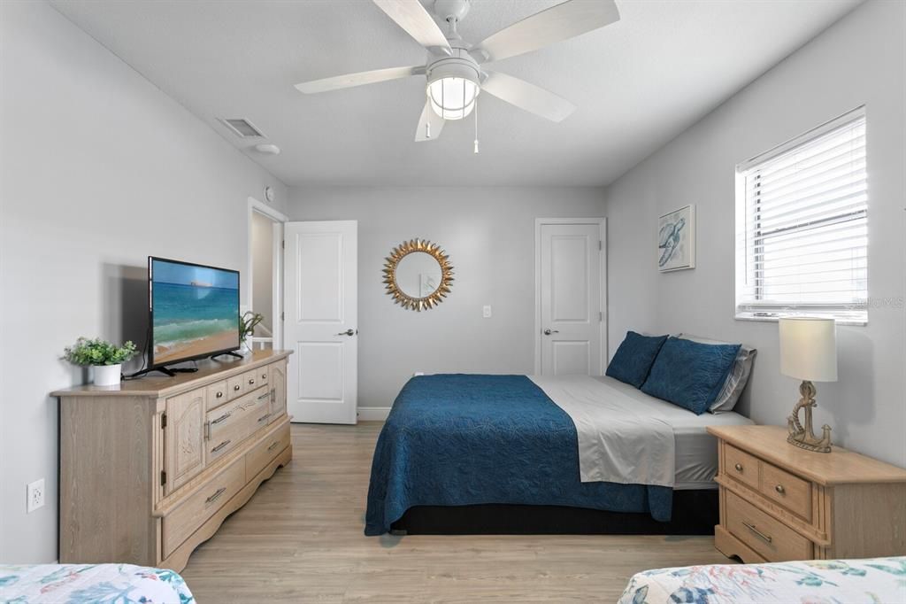 For Sale: $510,000 (2 beds, 2 baths, 1225 Square Feet)