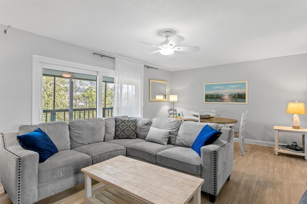 For Sale: $510,000 (2 beds, 2 baths, 1225 Square Feet)