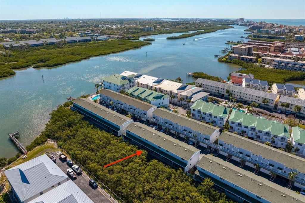 For Sale: $510,000 (2 beds, 2 baths, 1225 Square Feet)