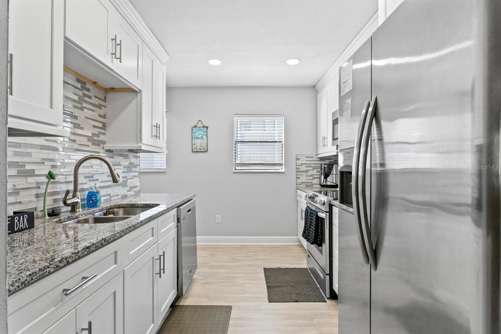 For Sale: $510,000 (2 beds, 2 baths, 1225 Square Feet)