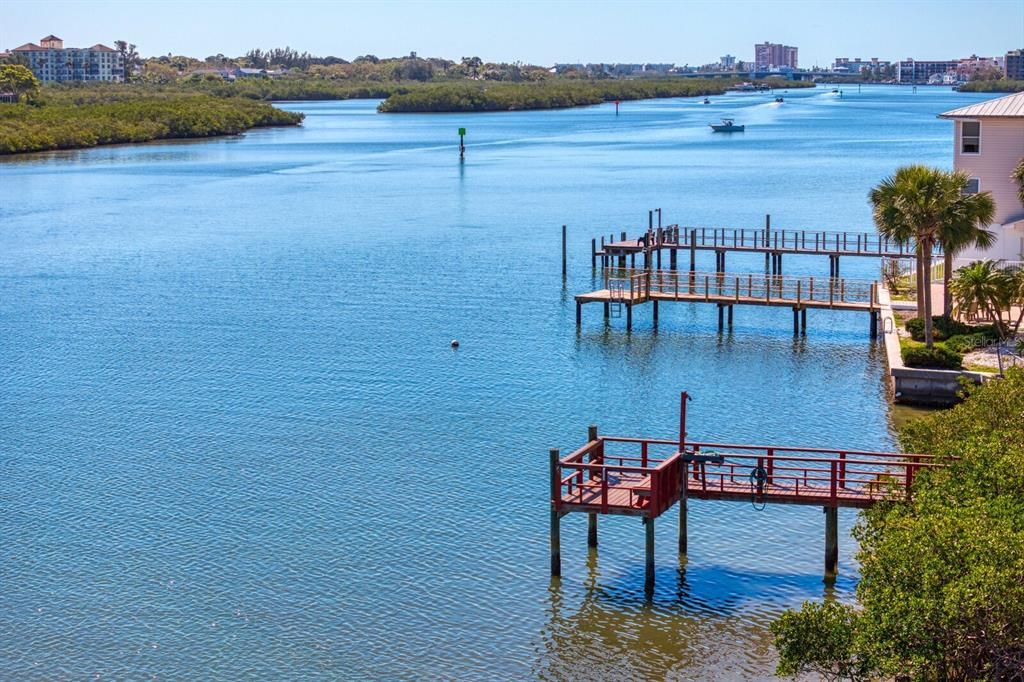 For Sale: $510,000 (2 beds, 2 baths, 1225 Square Feet)