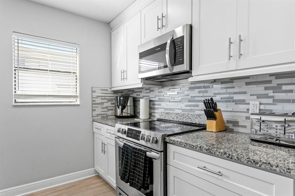 For Sale: $510,000 (2 beds, 2 baths, 1225 Square Feet)