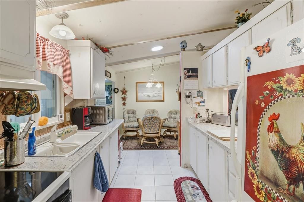 待售: $180,000 (3 贝兹, 2 浴室, 1256 平方英尺)