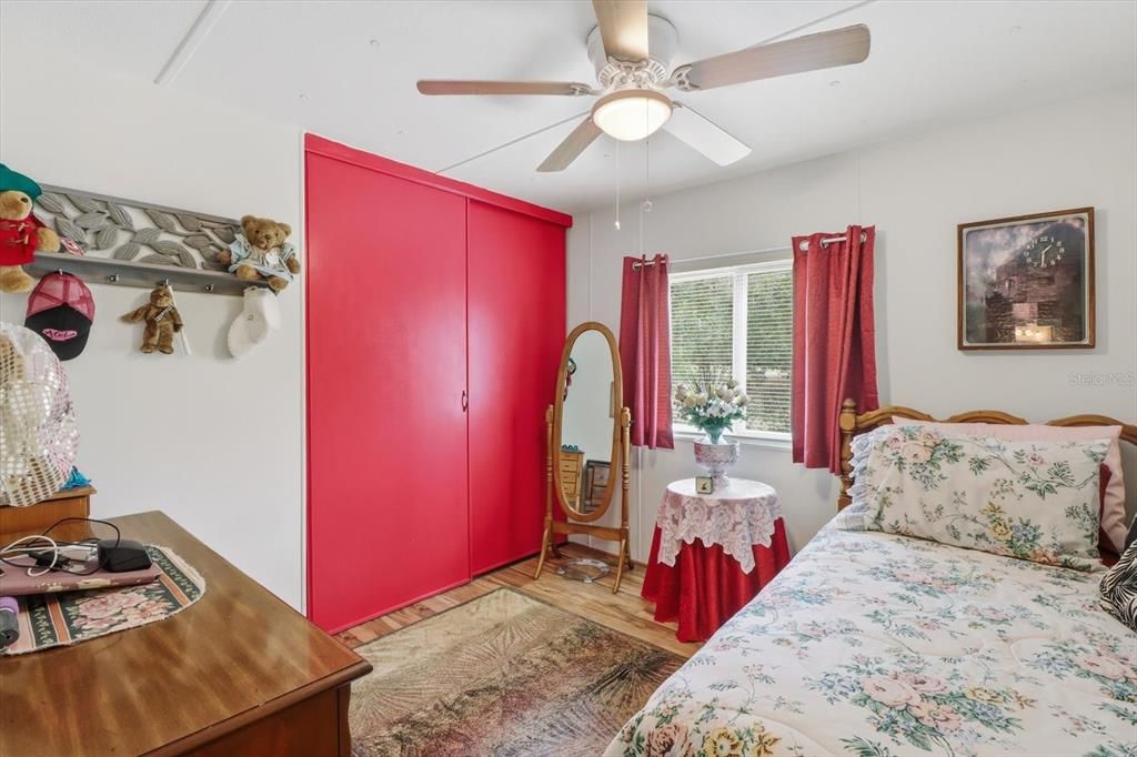 待售: $180,000 (3 贝兹, 2 浴室, 1256 平方英尺)