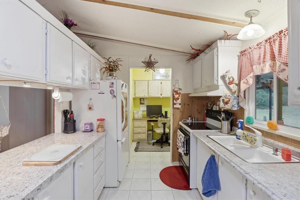 待售: $180,000 (3 贝兹, 2 浴室, 1256 平方英尺)