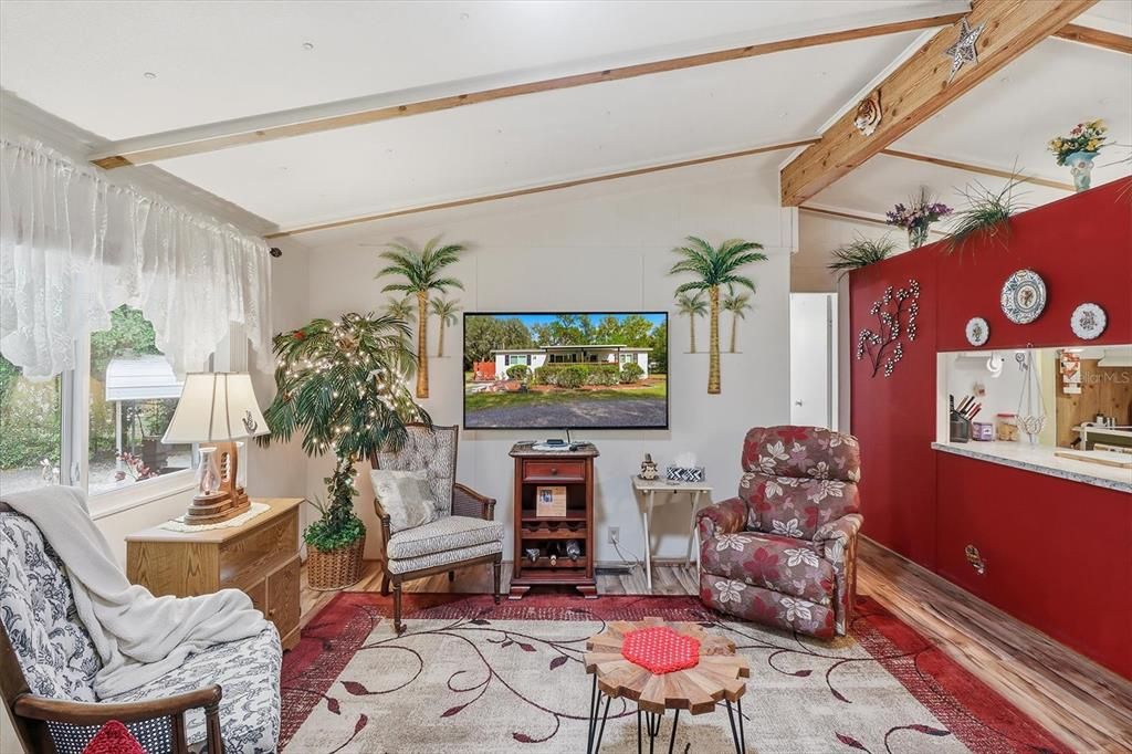 待售: $180,000 (3 贝兹, 2 浴室, 1256 平方英尺)