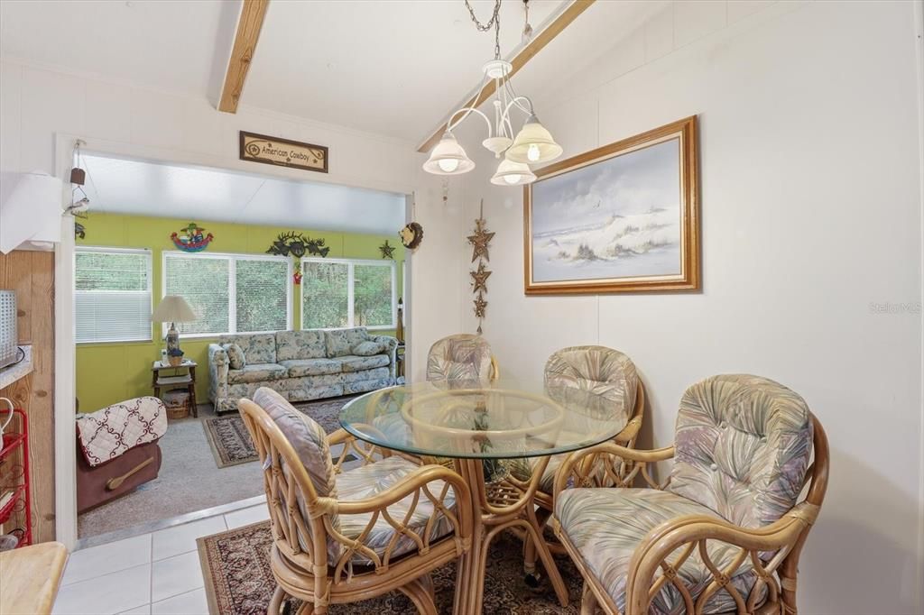 待售: $180,000 (3 贝兹, 2 浴室, 1256 平方英尺)