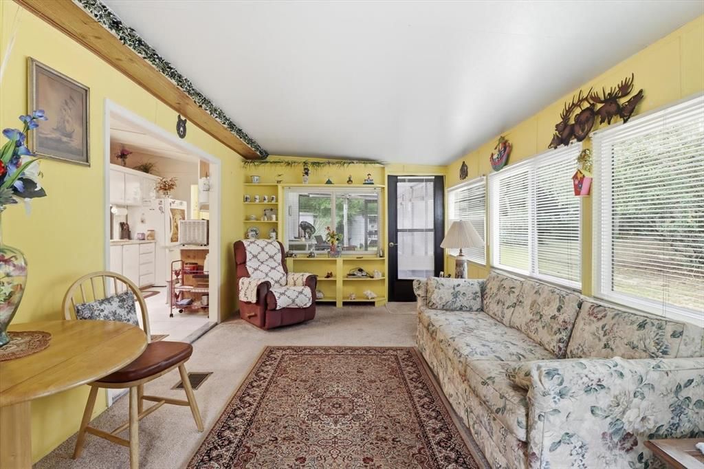 待售: $180,000 (3 贝兹, 2 浴室, 1256 平方英尺)