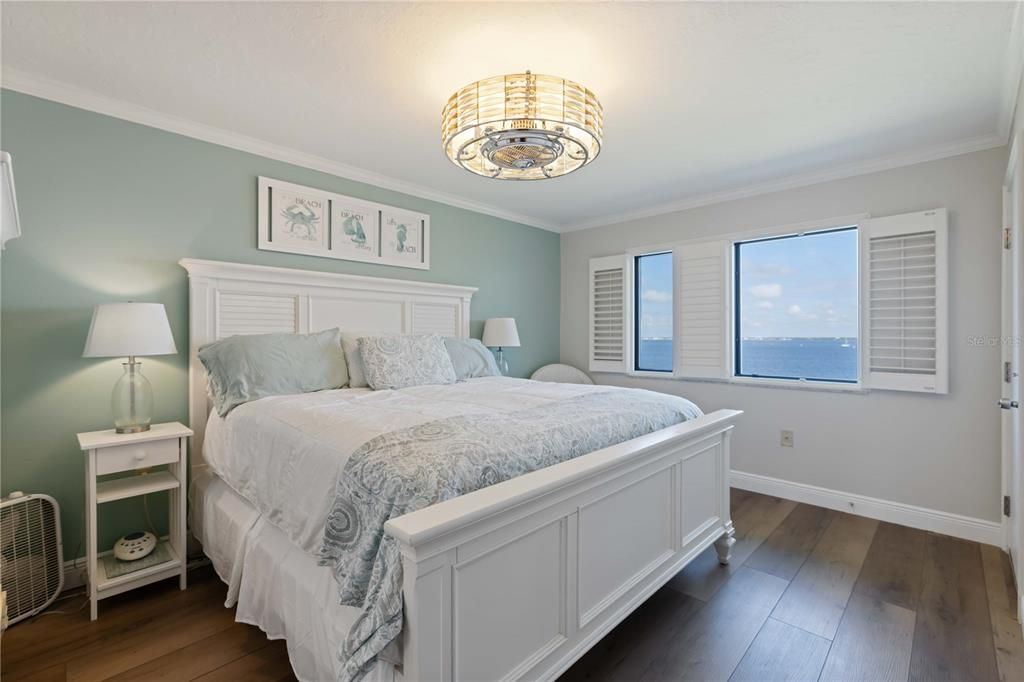 For Rent: $5,500 (4 beds, 2 baths, 1988 Square Feet)