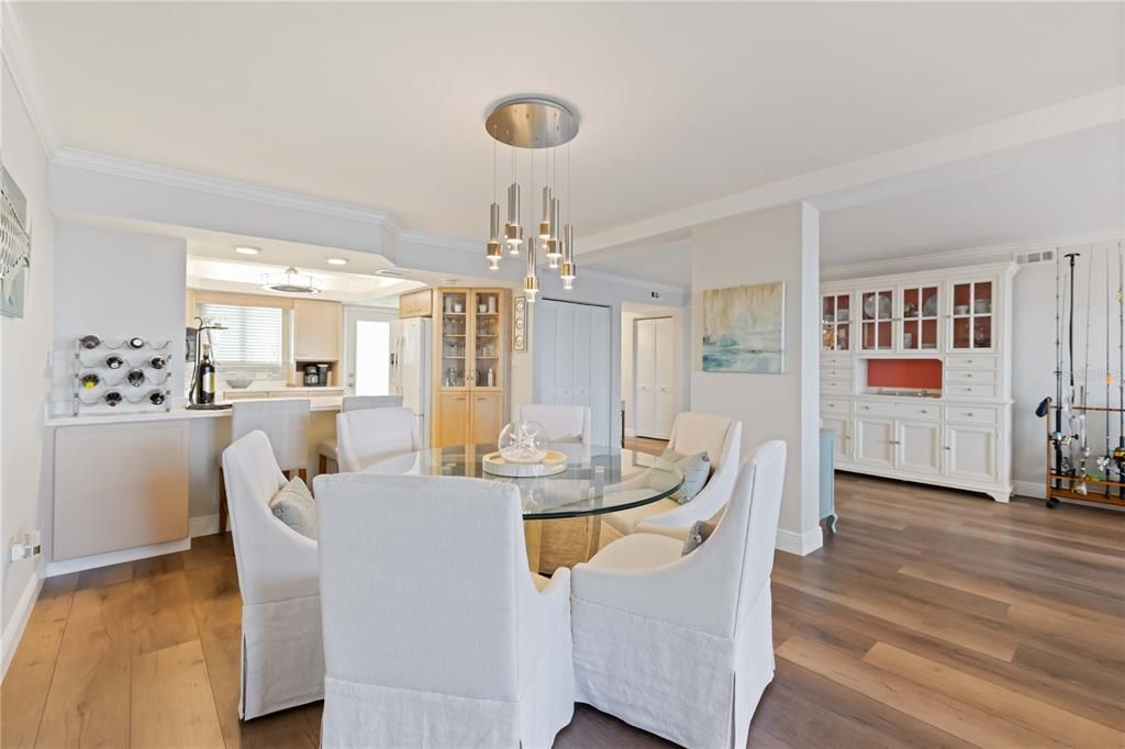 For Rent: $5,500 (4 beds, 2 baths, 1988 Square Feet)