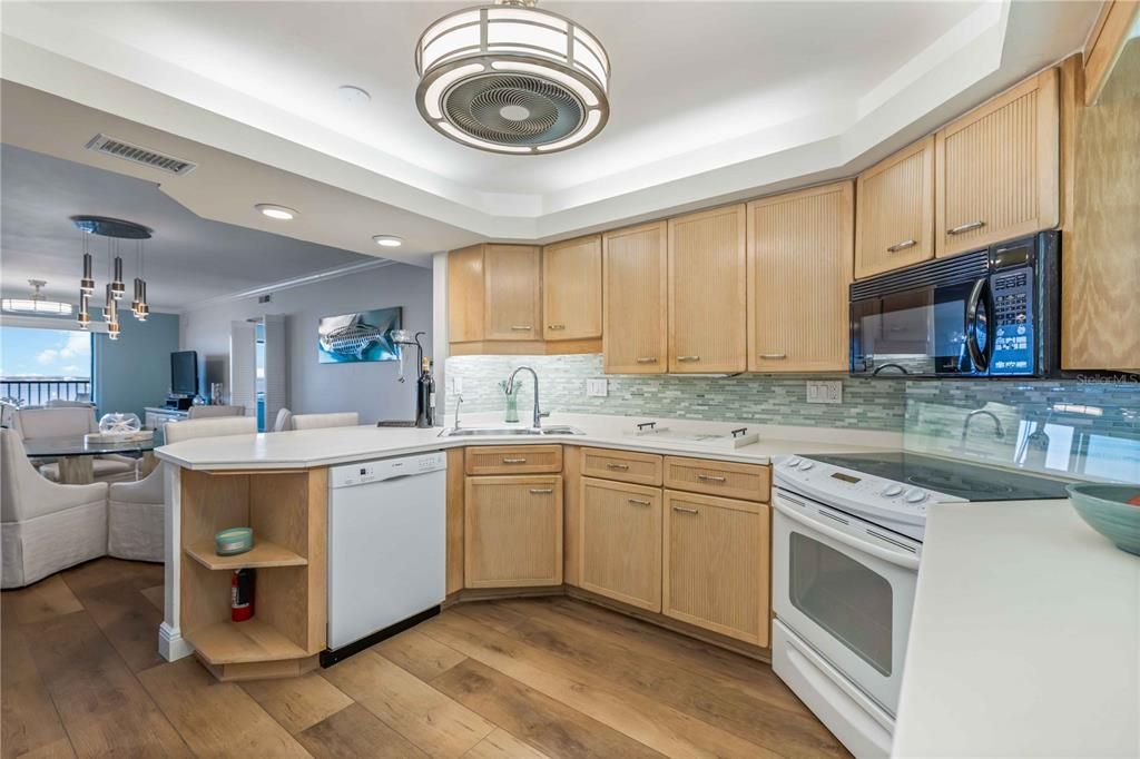 For Rent: $5,500 (4 beds, 2 baths, 1988 Square Feet)