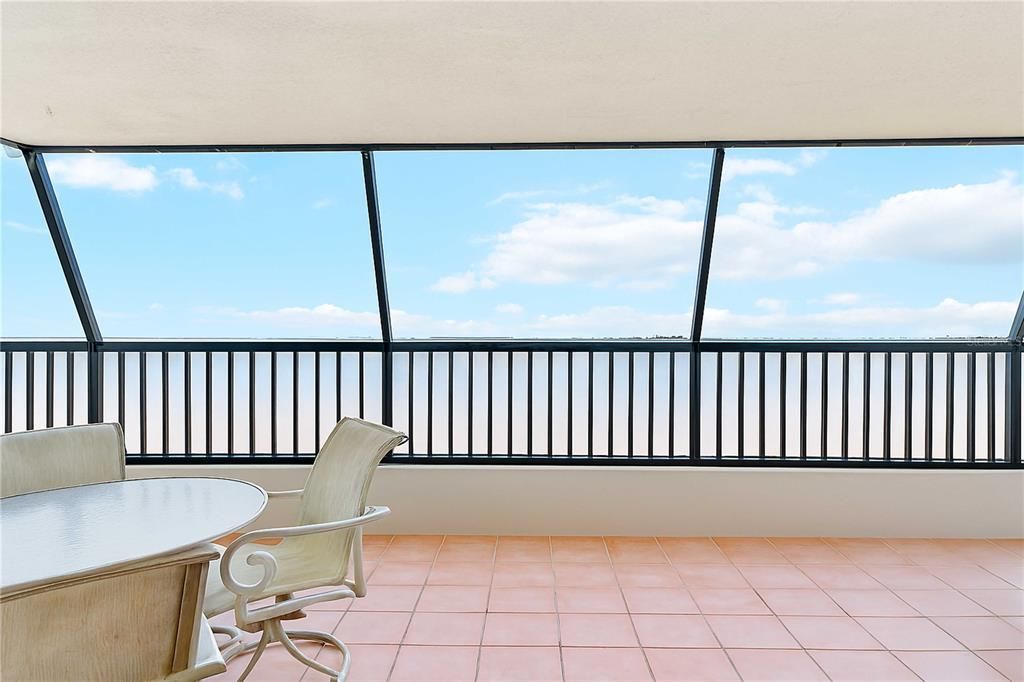 For Rent: $5,500 (4 beds, 2 baths, 1988 Square Feet)