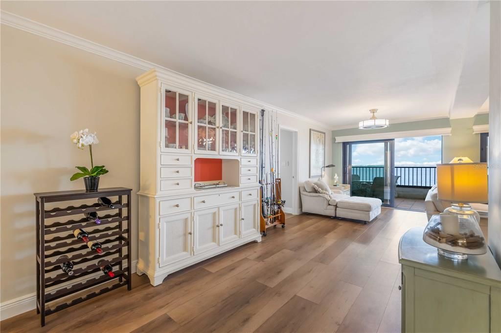 For Rent: $5,500 (4 beds, 2 baths, 1988 Square Feet)