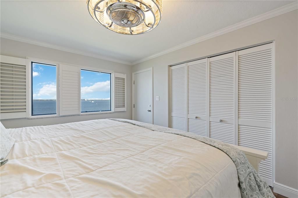 For Rent: $5,500 (4 beds, 2 baths, 1988 Square Feet)