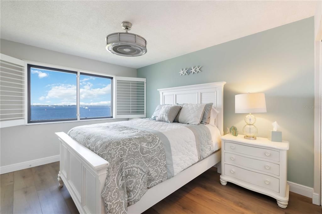 For Rent: $5,500 (4 beds, 2 baths, 1988 Square Feet)