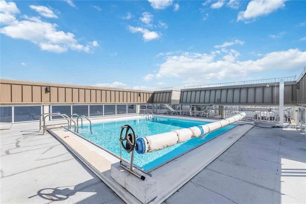 For Rent: $5,500 (4 beds, 2 baths, 1988 Square Feet)