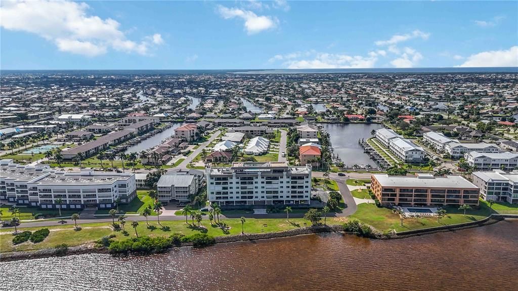 For Rent: $5,500 (4 beds, 2 baths, 1988 Square Feet)