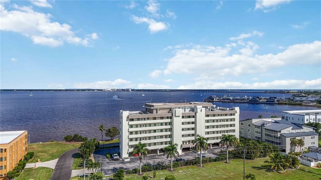 For Rent: $5,500 (4 beds, 2 baths, 1988 Square Feet)