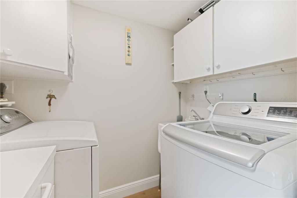 For Rent: $5,500 (4 beds, 2 baths, 1988 Square Feet)