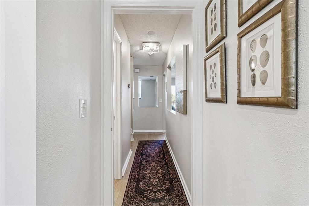 Activo con contrato: $455,000 (3 camas, 3 baños, 2030 Pies cuadrados)