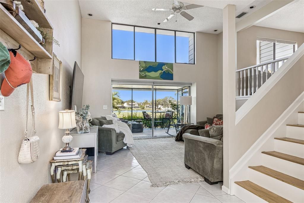 Activo con contrato: $455,000 (3 camas, 3 baños, 2030 Pies cuadrados)