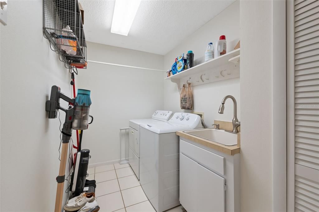 For Sale: $680,000 (4 beds, 3 baths, 2307 Square Feet)