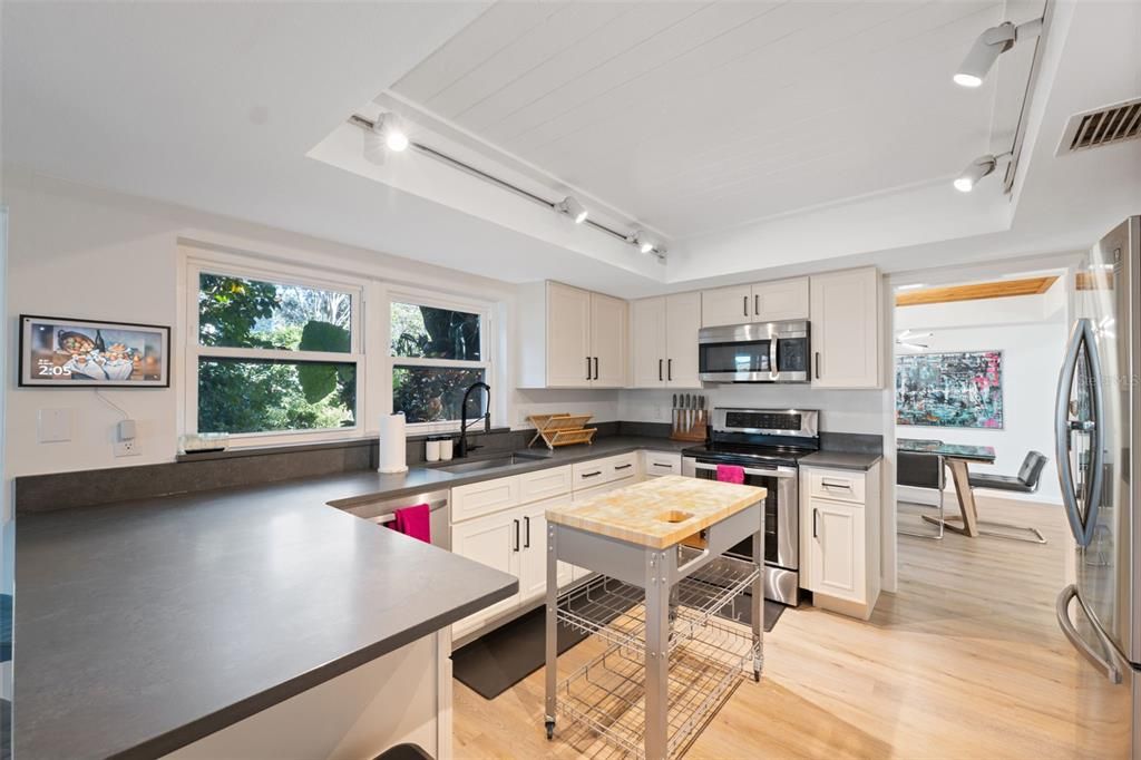 For Sale: $680,000 (4 beds, 3 baths, 2307 Square Feet)