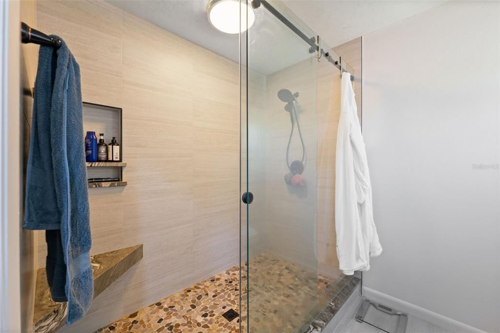 For Sale: $680,000 (4 beds, 3 baths, 2307 Square Feet)