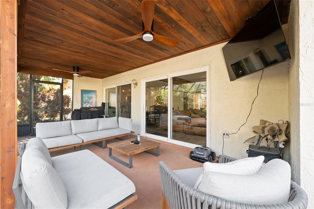 For Sale: $680,000 (4 beds, 3 baths, 2307 Square Feet)