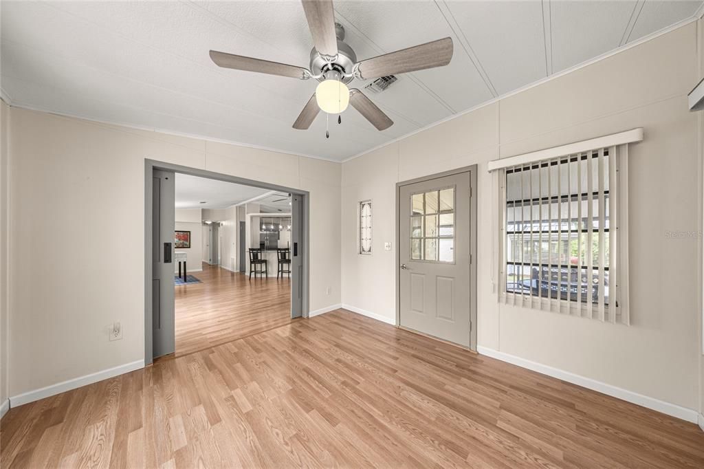 For Sale: $219,500 (2 beds, 2 baths, 1404 Square Feet)