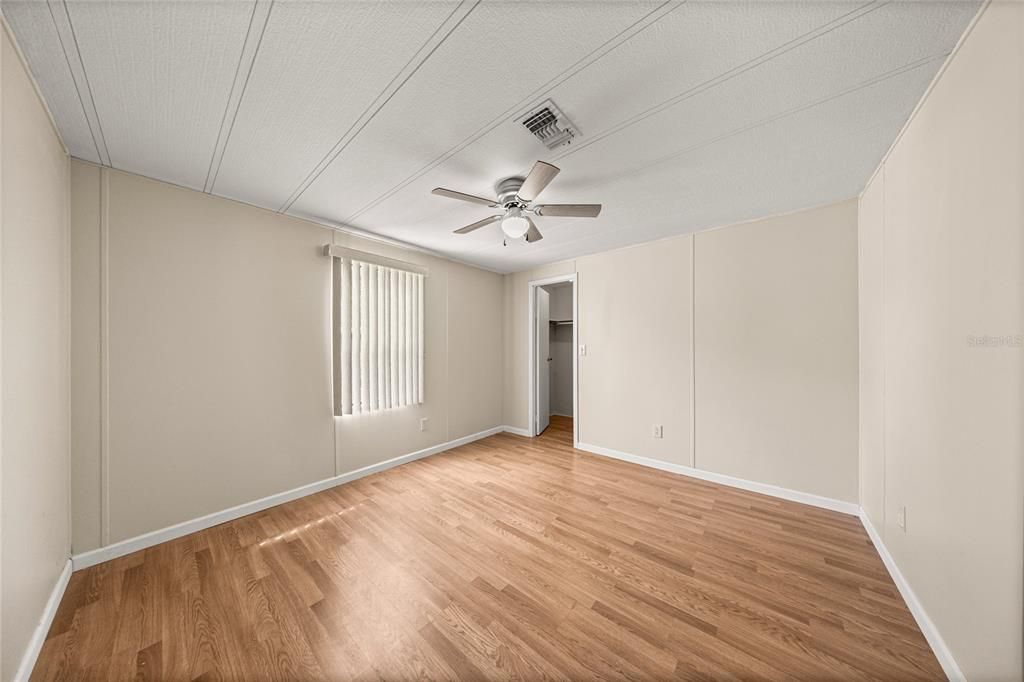 For Sale: $219,500 (2 beds, 2 baths, 1404 Square Feet)