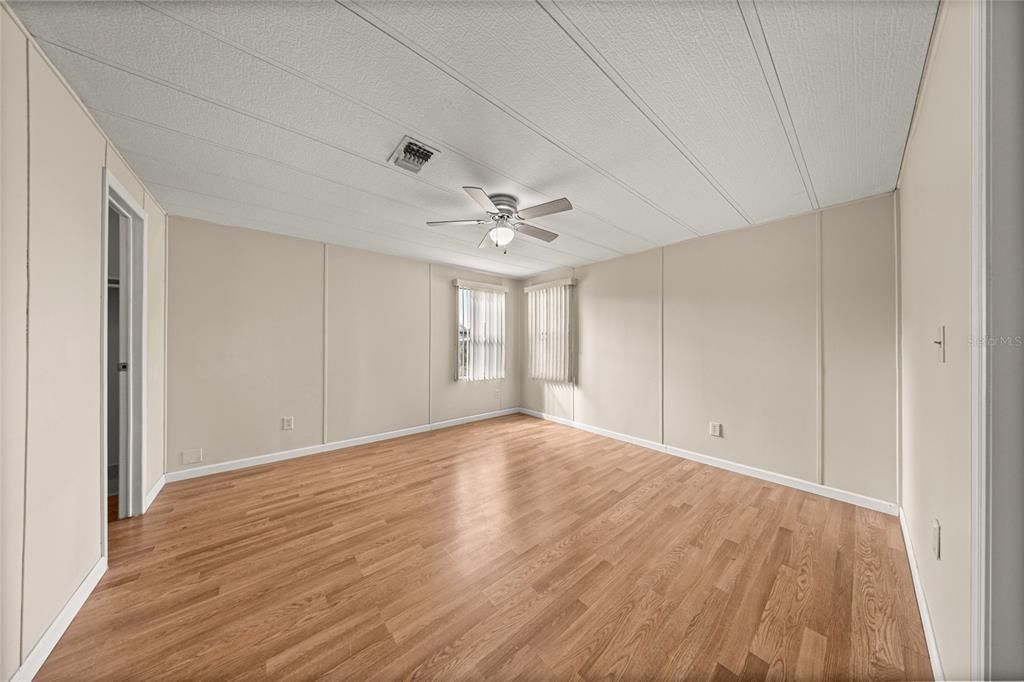 For Sale: $219,500 (2 beds, 2 baths, 1404 Square Feet)