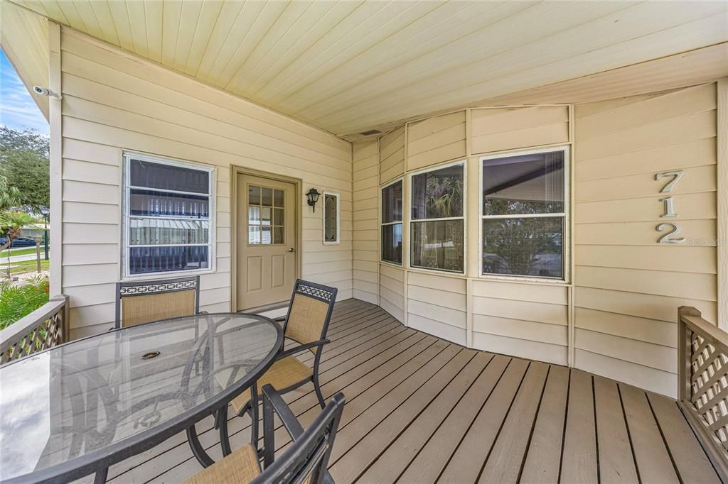 For Sale: $219,500 (2 beds, 2 baths, 1404 Square Feet)