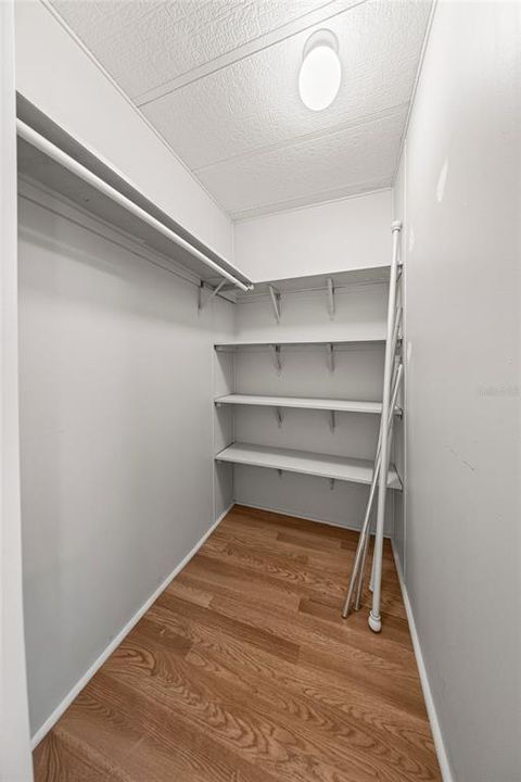 For Sale: $219,500 (2 beds, 2 baths, 1404 Square Feet)