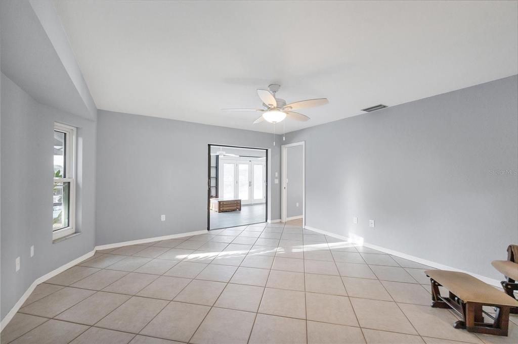 待售: $589,000 (3 贝兹, 2 浴室, 2527 平方英尺)