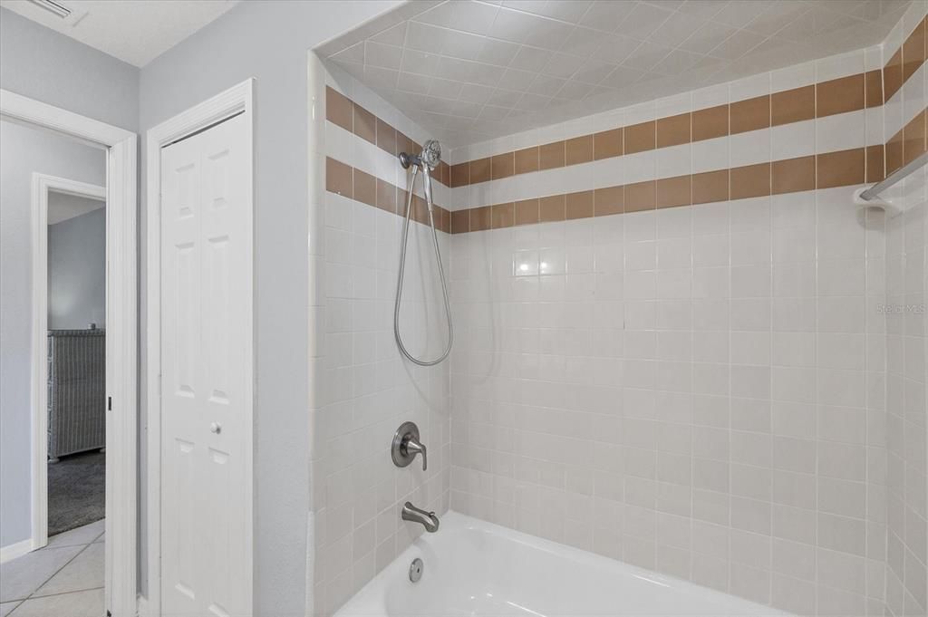 待售: $589,000 (3 贝兹, 2 浴室, 2527 平方英尺)