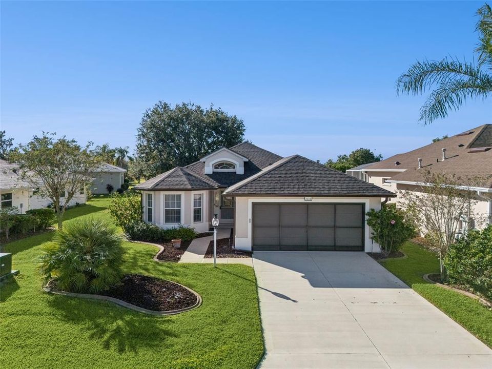 Под контрактом: $299,000 (3 спален, 2 ванн, 1647 Квадратных фут)