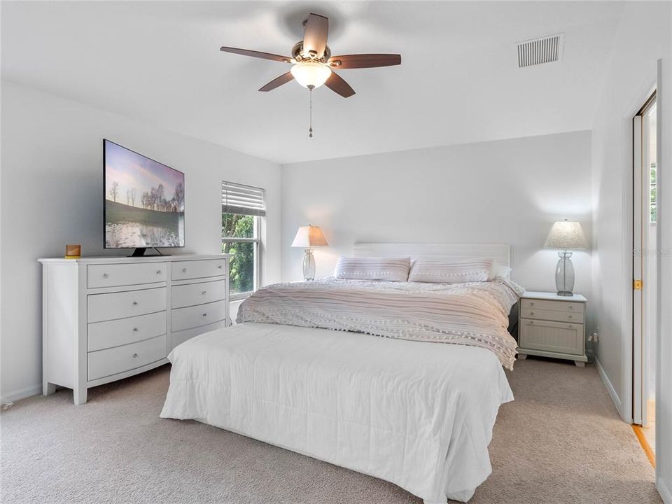 Под контрактом: $299,000 (3 спален, 2 ванн, 1647 Квадратных фут)