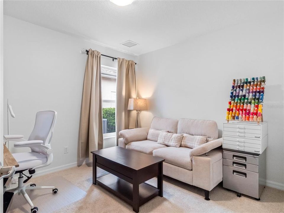 Под контрактом: $299,000 (3 спален, 2 ванн, 1647 Квадратных фут)