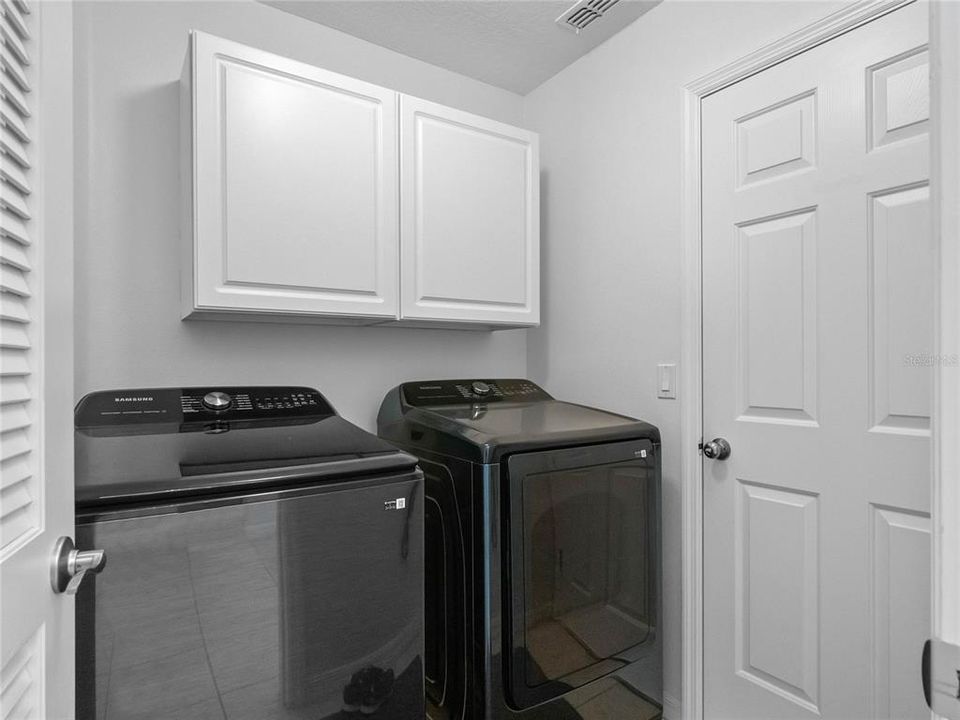 Под контрактом: $299,000 (3 спален, 2 ванн, 1647 Квадратных фут)