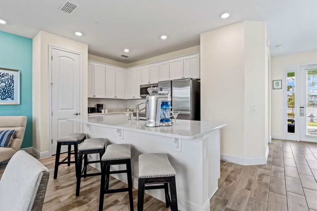 For Sale: $445,000 (4 beds, 3 baths, 1719 Square Feet)