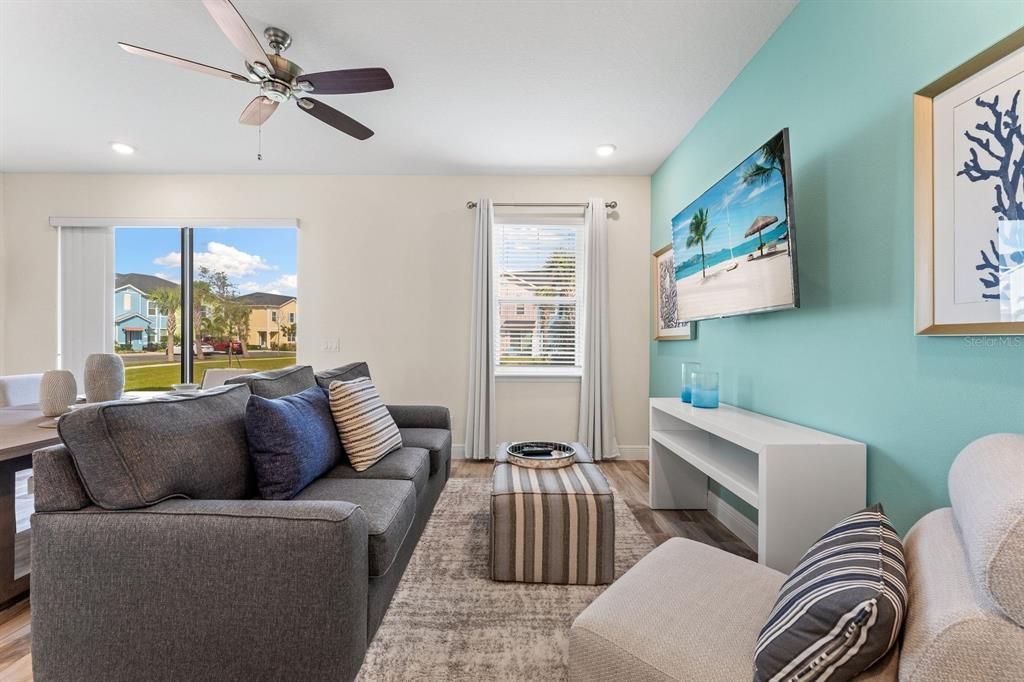 For Sale: $445,000 (4 beds, 3 baths, 1719 Square Feet)